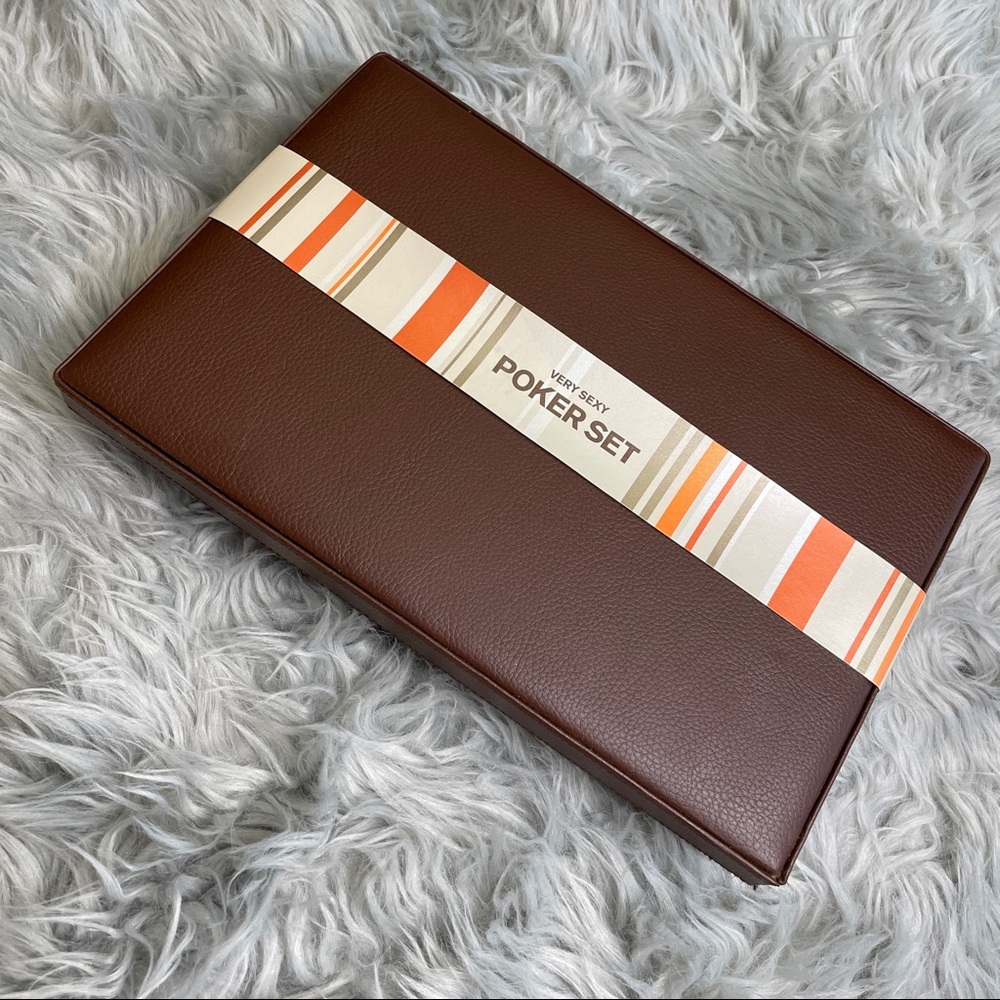 NWT Victoria’s Secret “Very Sexy” Men’s Poker Set